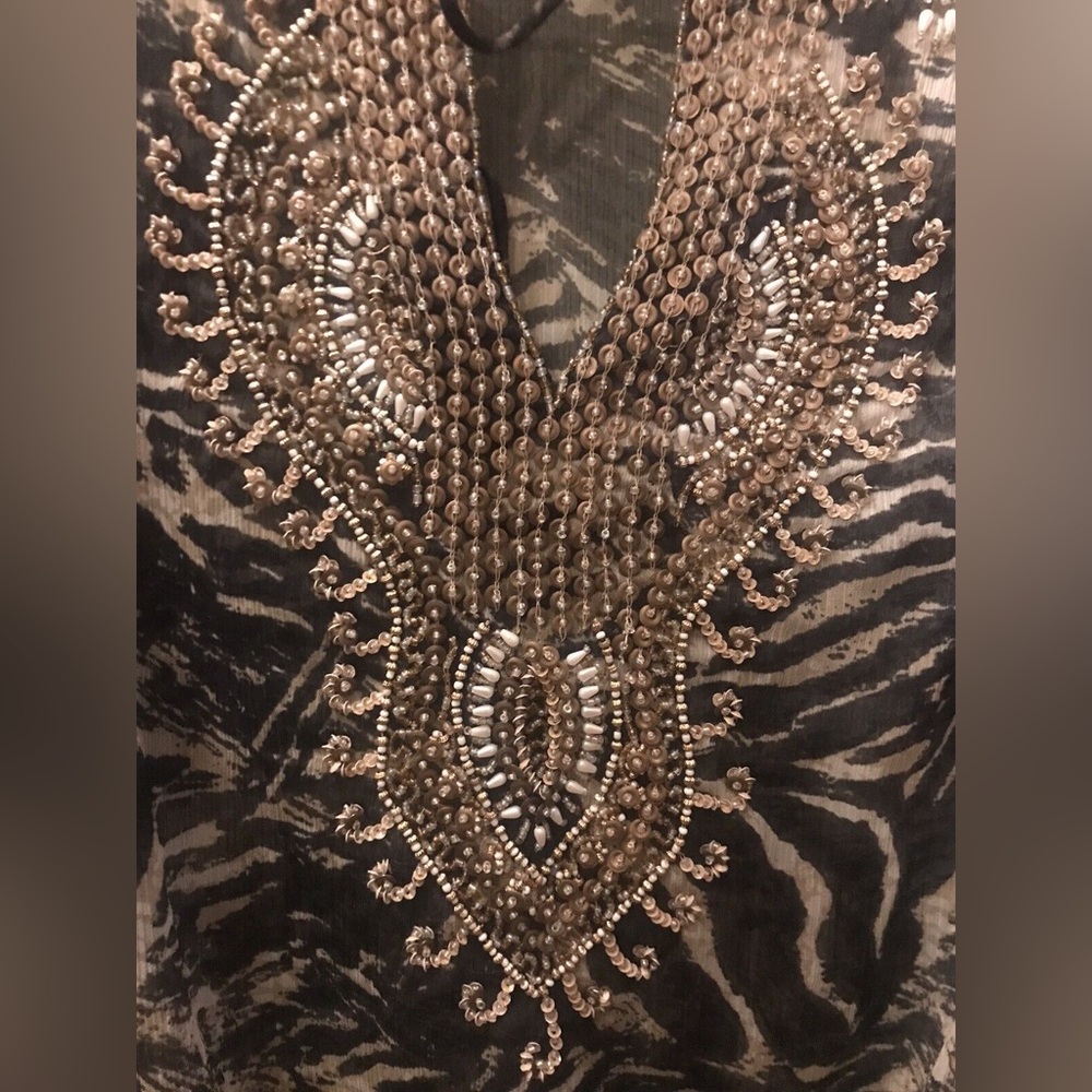 CACHE’ Women’s Sheer Jeweled Top Animal Print Blouse in Excellent condition SZ:L - Picture 7 of 15